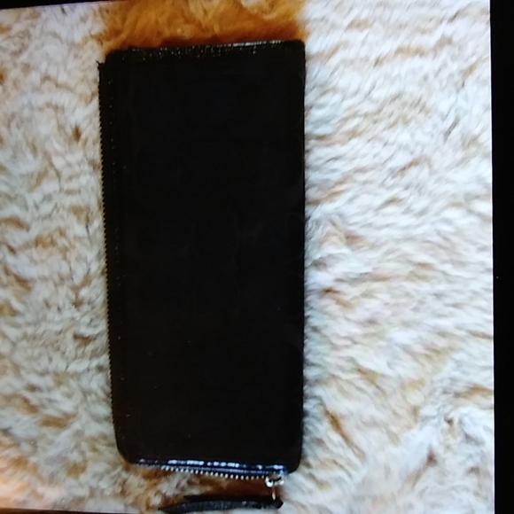 VGUC. Coach expandable black wallet - Picture 4 of 6